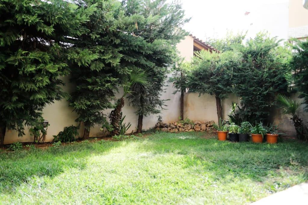 Cozy Apartment Near Airport Koropi Exterior foto